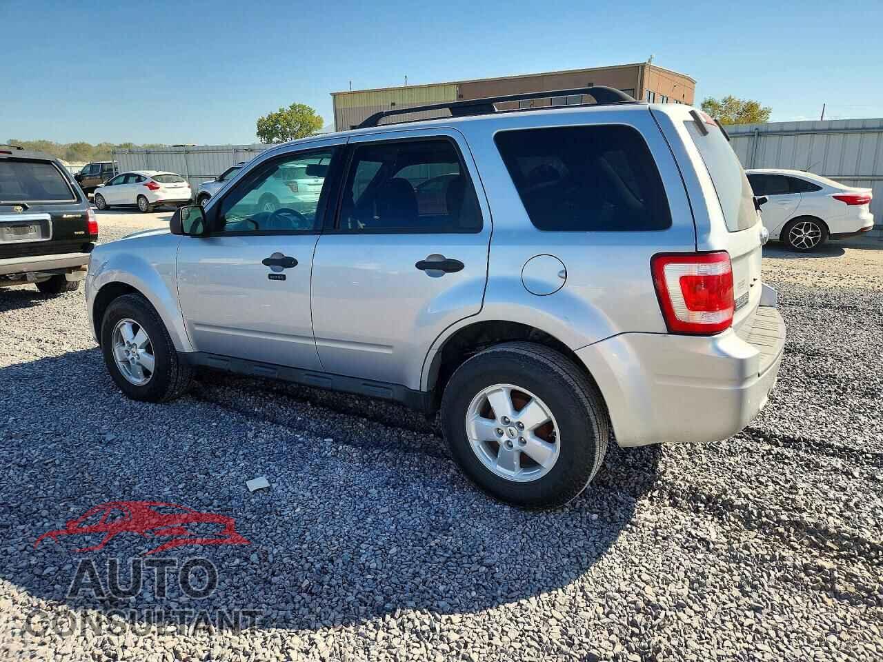 FORD ESCAPE 2010 - 1FMCU9D77AKB95187
