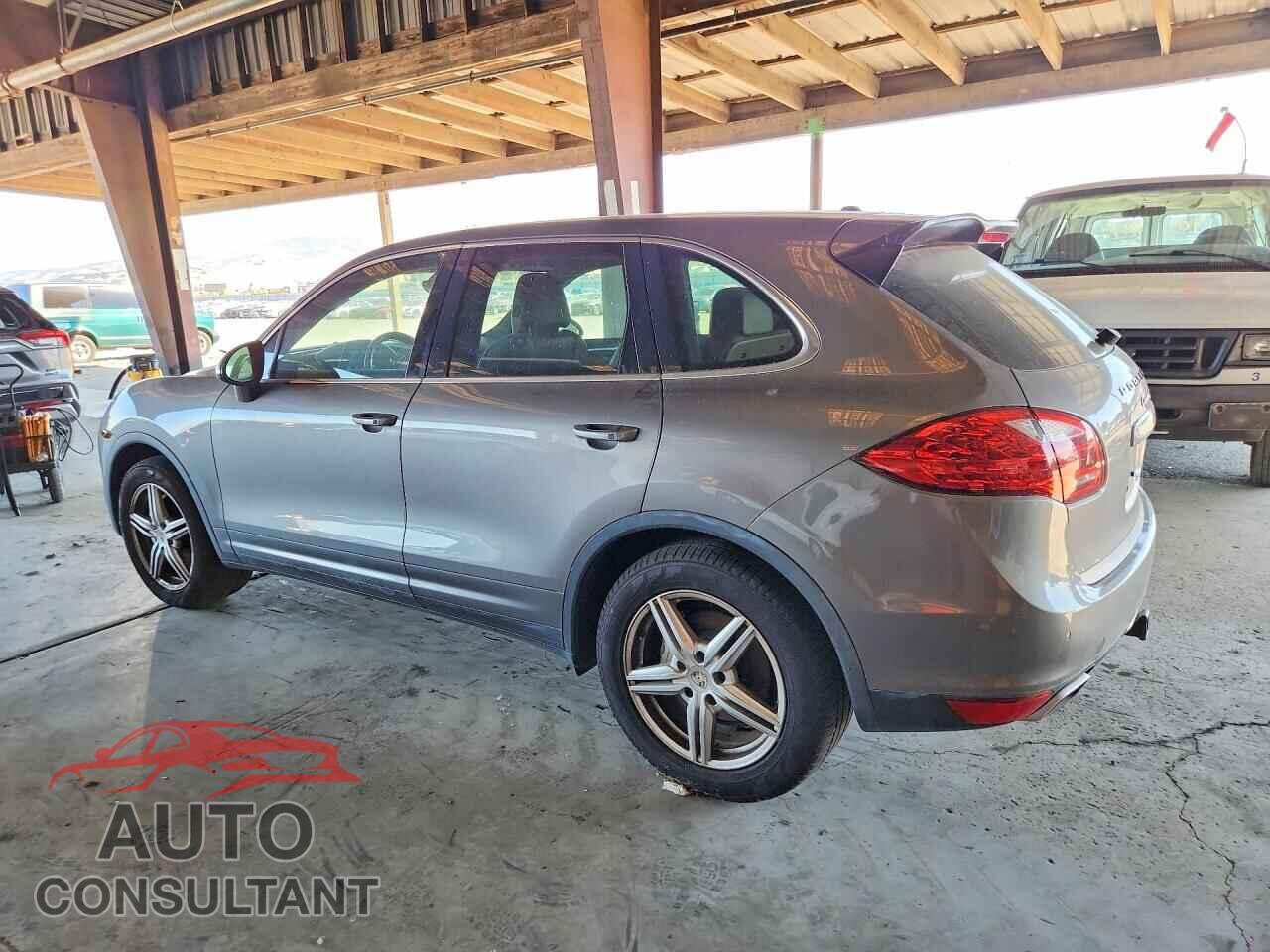 PORSCHE CAYENNE 2012 - WP1AB2A2XCLA40193