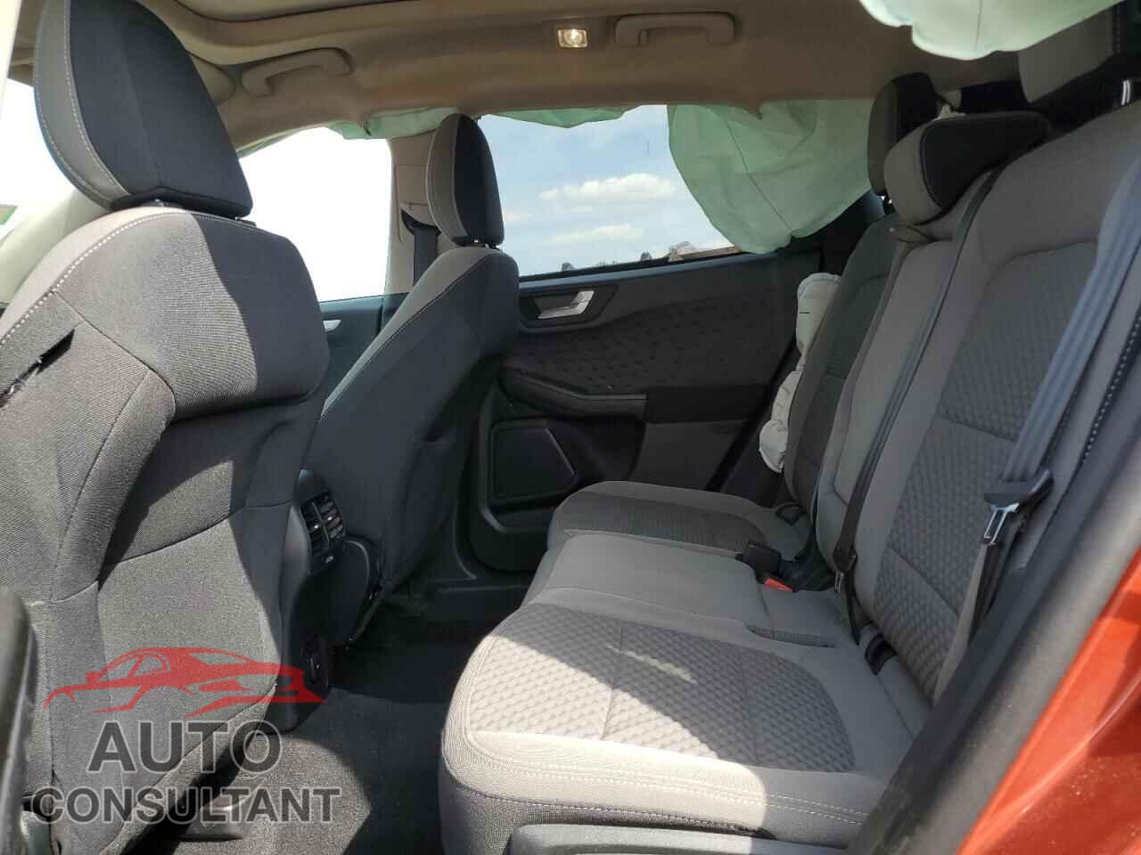 FORD ESCAPE 2020 - 1FMCU0G68LUA07315