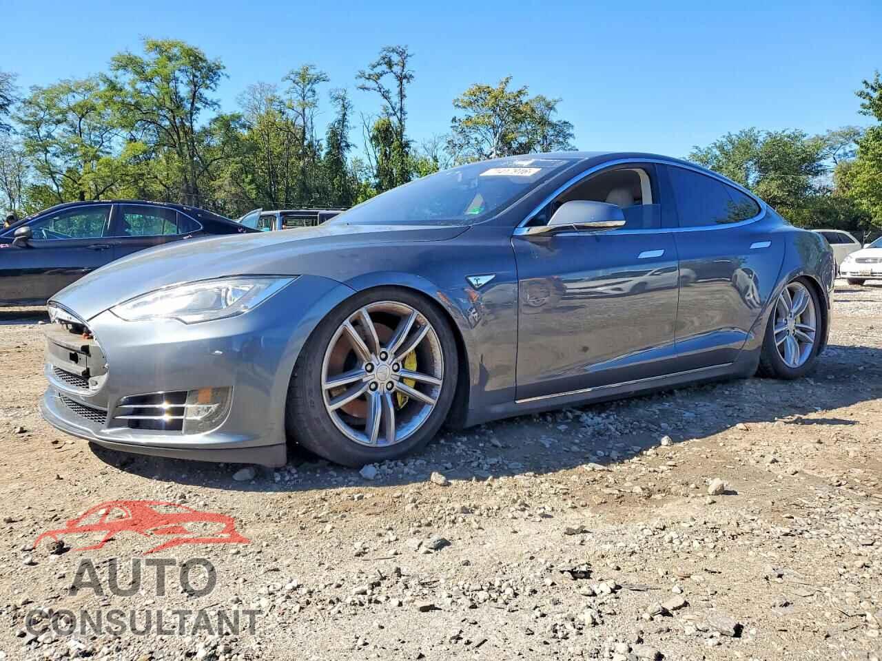 TESLA MODEL S 2013 - 5YJSA1BC2DFP11208