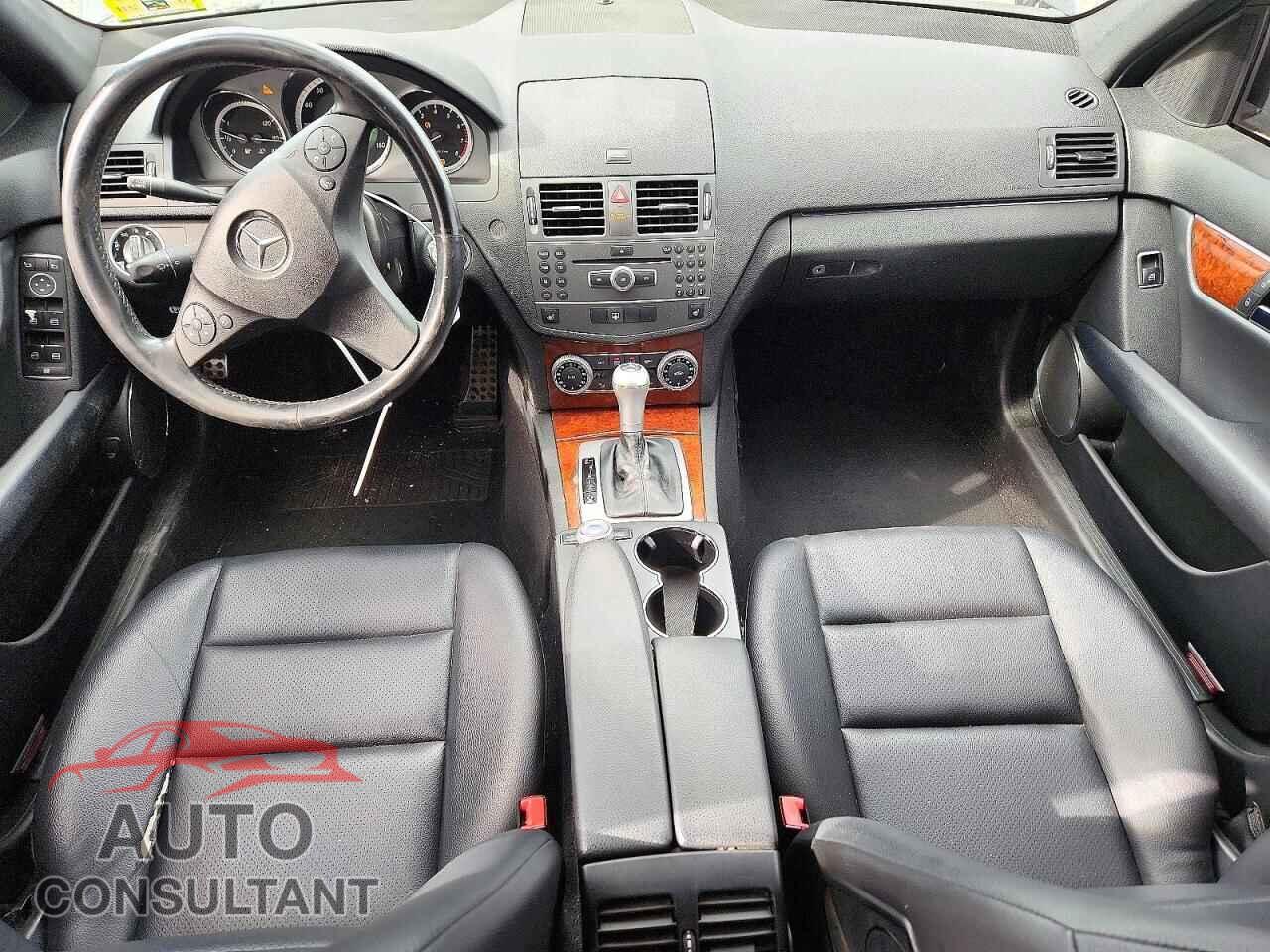 MERCEDES-BENZ C-CLASS 2011 - WDDGF8BB7BR175781