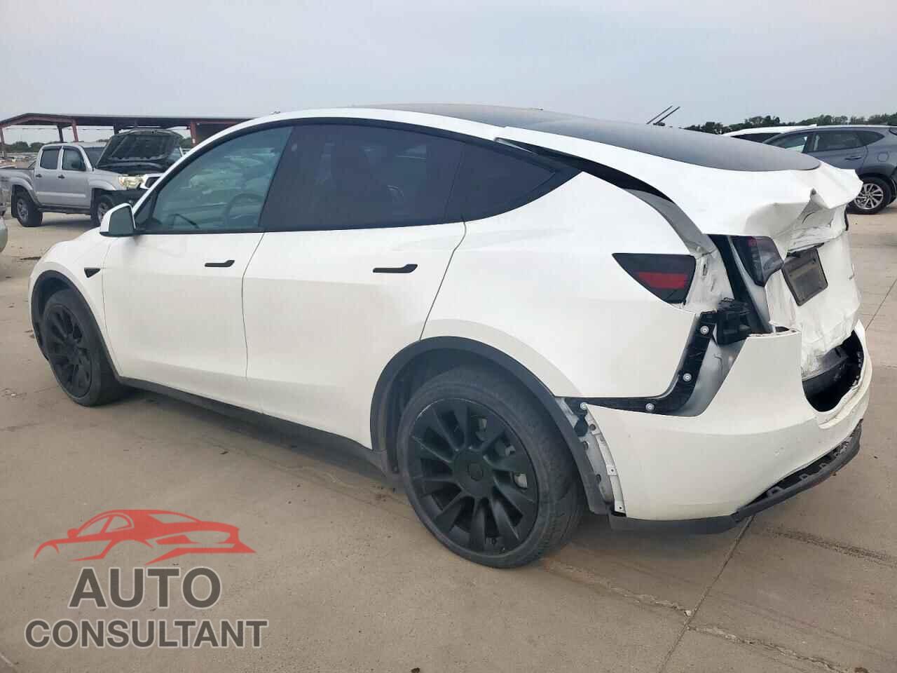 TESLA MODEL Y 2023 - 7SAYGDEE6PA098649