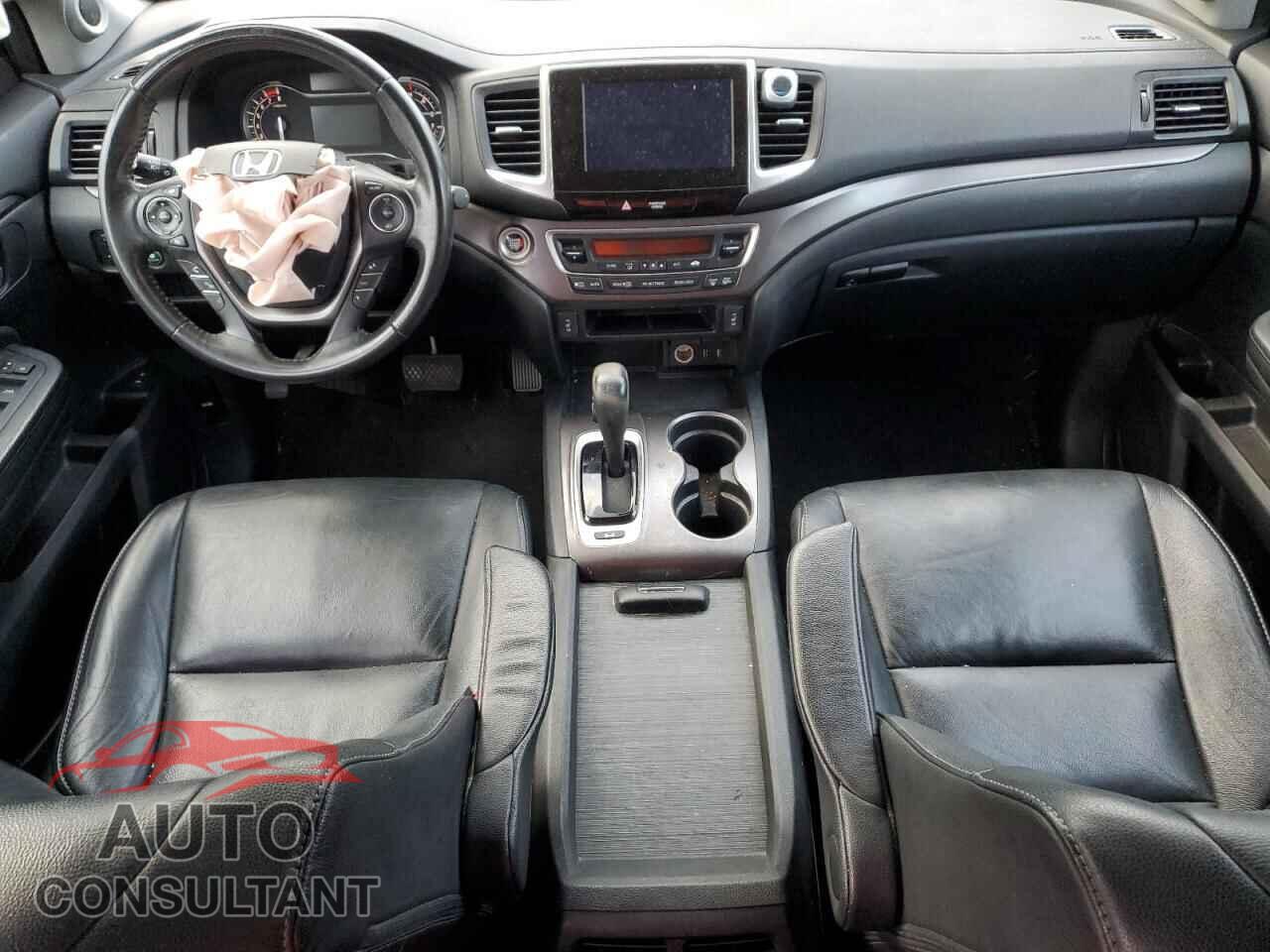 HONDA PILOT 2017 - 5FNYF6H54HB032922
