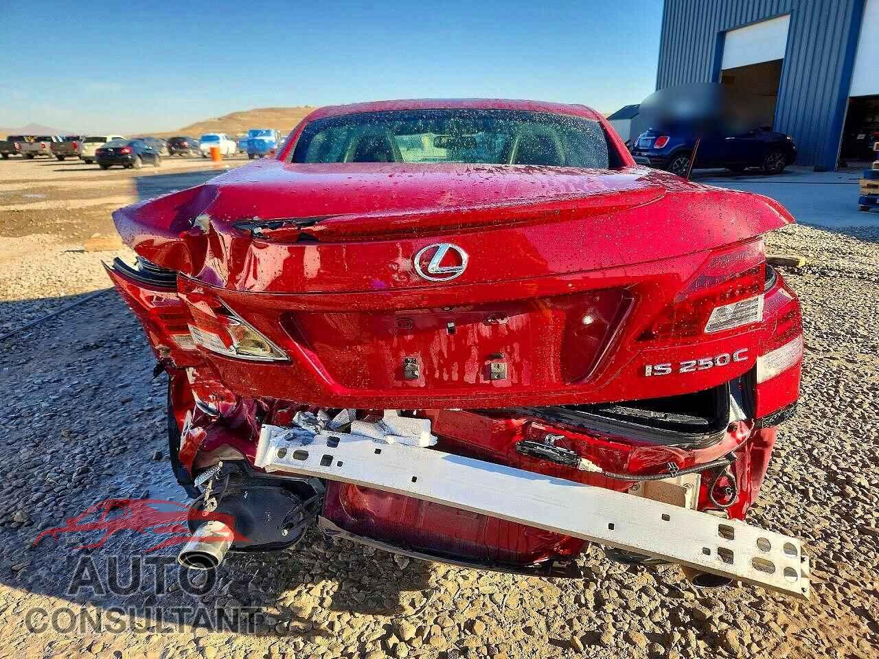 LEXUS IS 2015 - JTHFF2C24F2532316