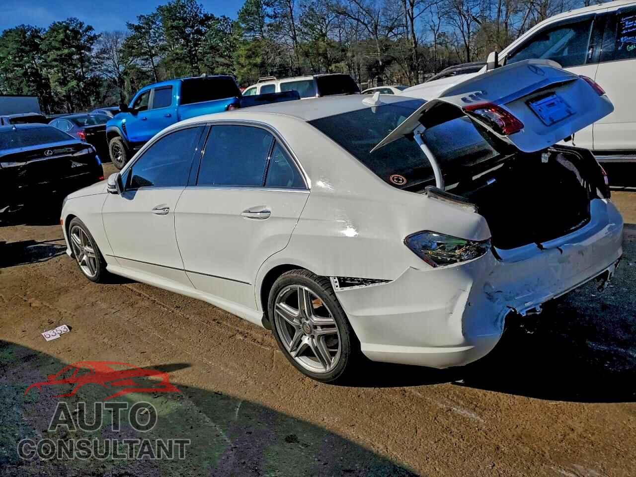 MERCEDES-BENZ E-CLASS 2013 - WDDHF5KB0DA743857