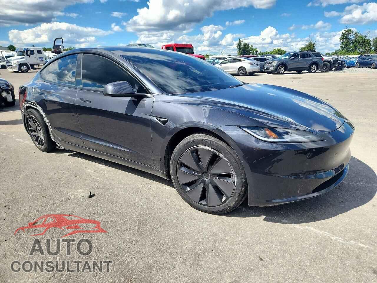 TESLA MODEL 3 2024 - 5YJ3E1EA4RF724147