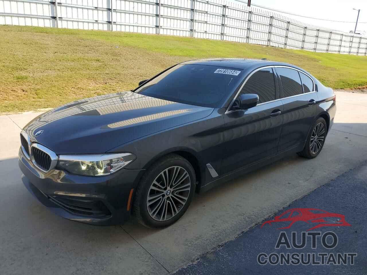 BMW 5 SERIES 2019 - WBAJA5C55KWA57798