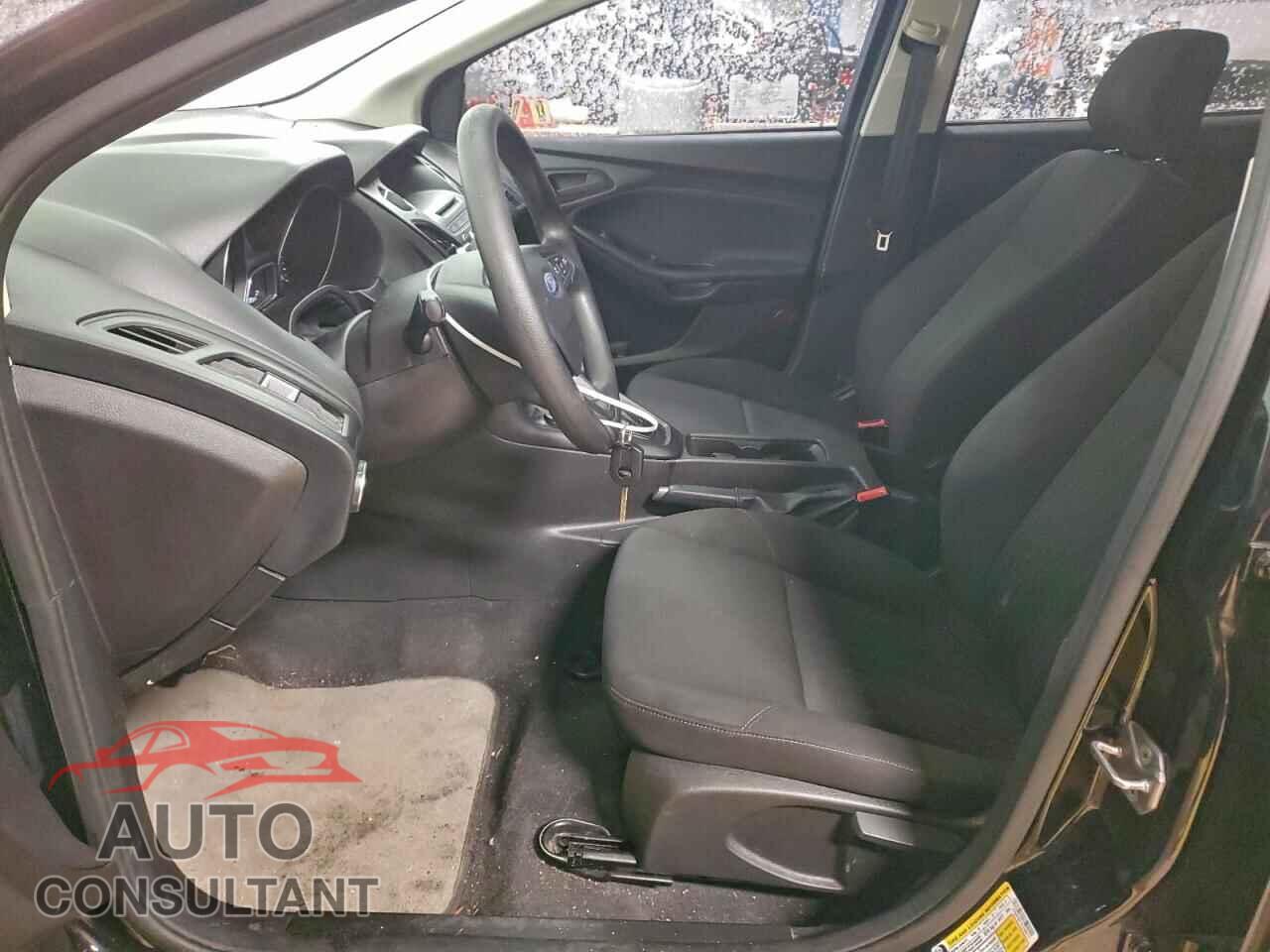 FORD FOCUS 2015 - 1FADP3E21FL268514