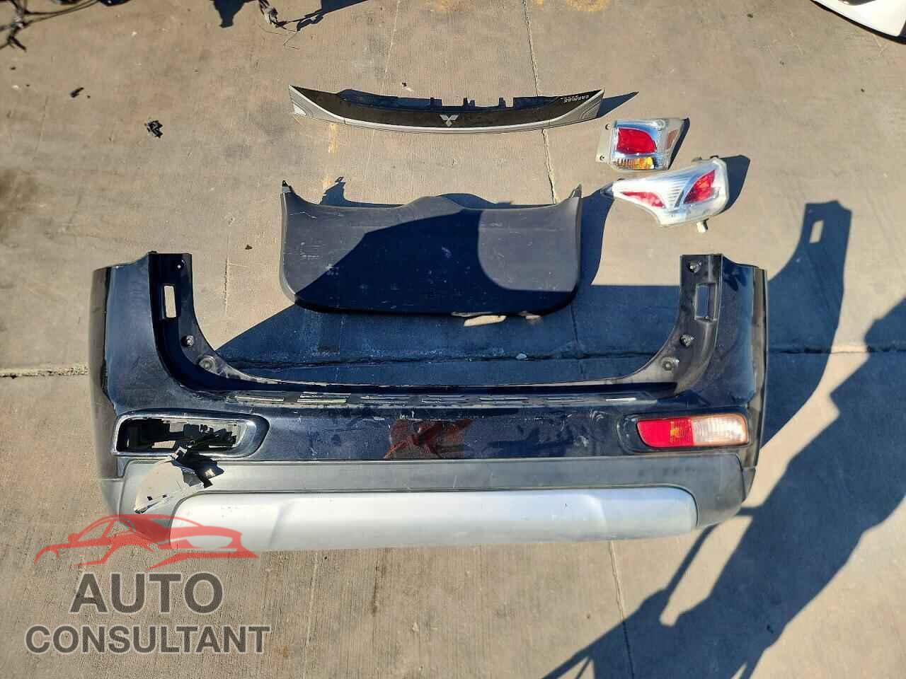 MITSUBISHI OUTLANDER 2015 - JA4AD3A36FZ013692