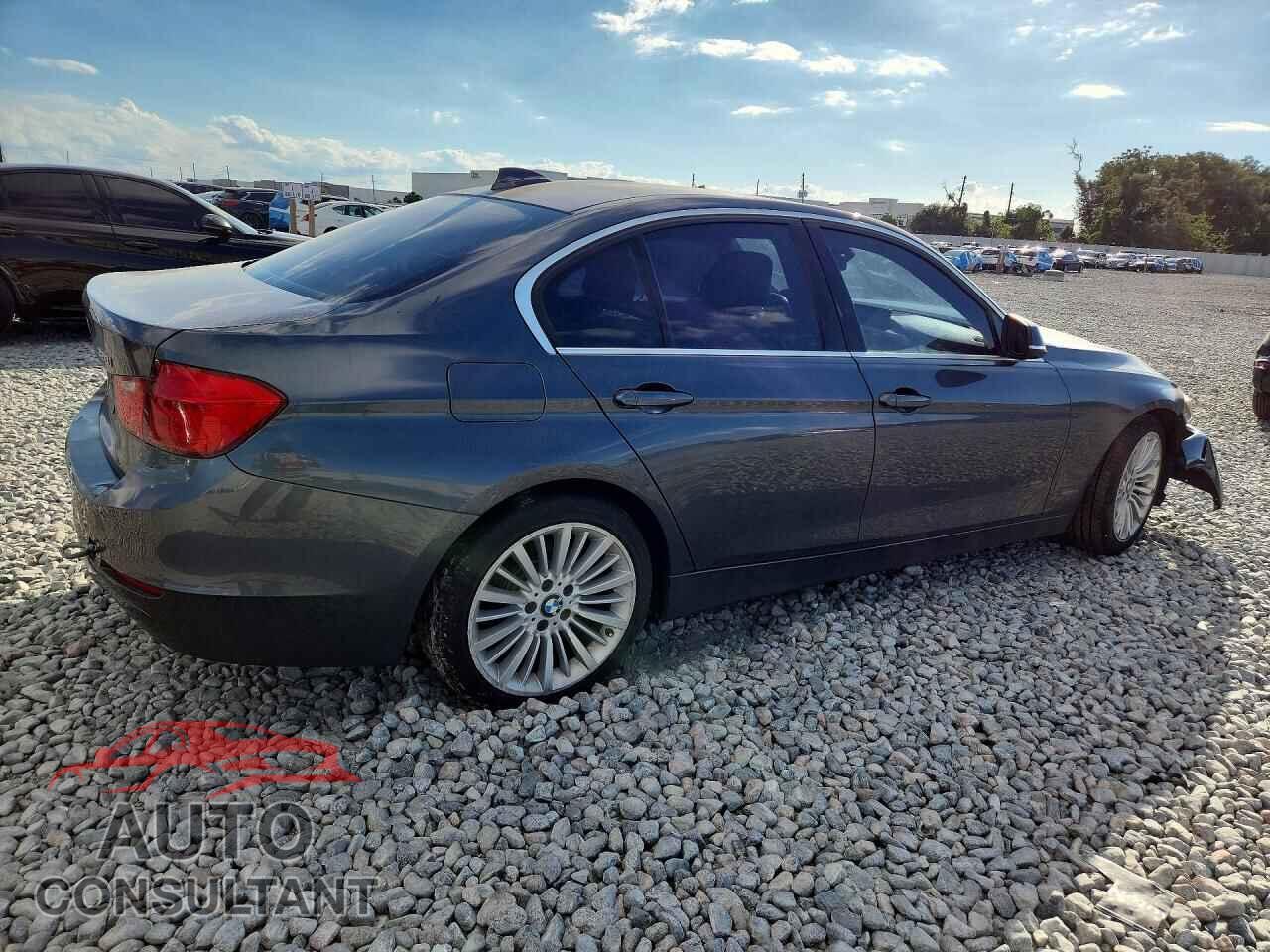 BMW 3 SERIES 2013 - WBA3A5G52DNP20897