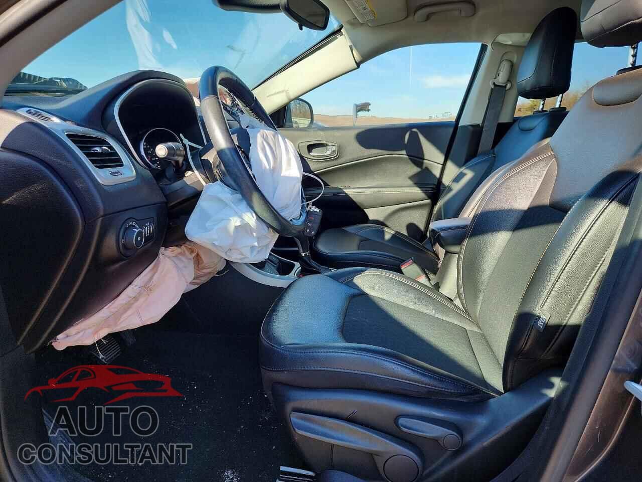 JEEP COMPASS 2019 - 3C4NJDBB0KT767409