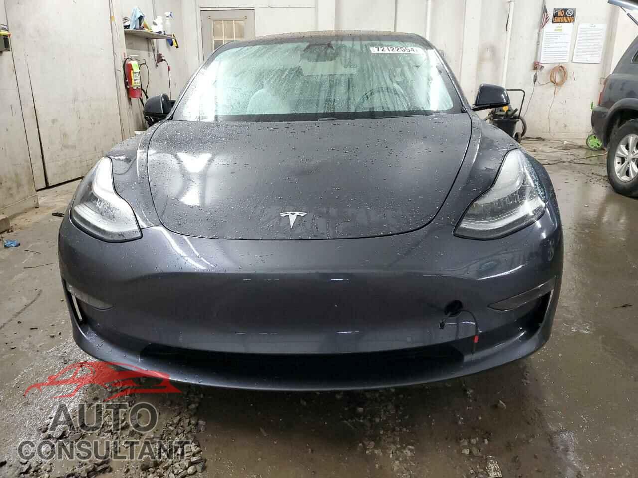 TESLA MODEL 3 2018 - 5YJ3E1EB4JF097236