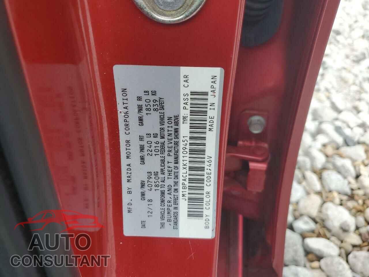 MAZDA 3 2019 - JM1BPACLXK1109451