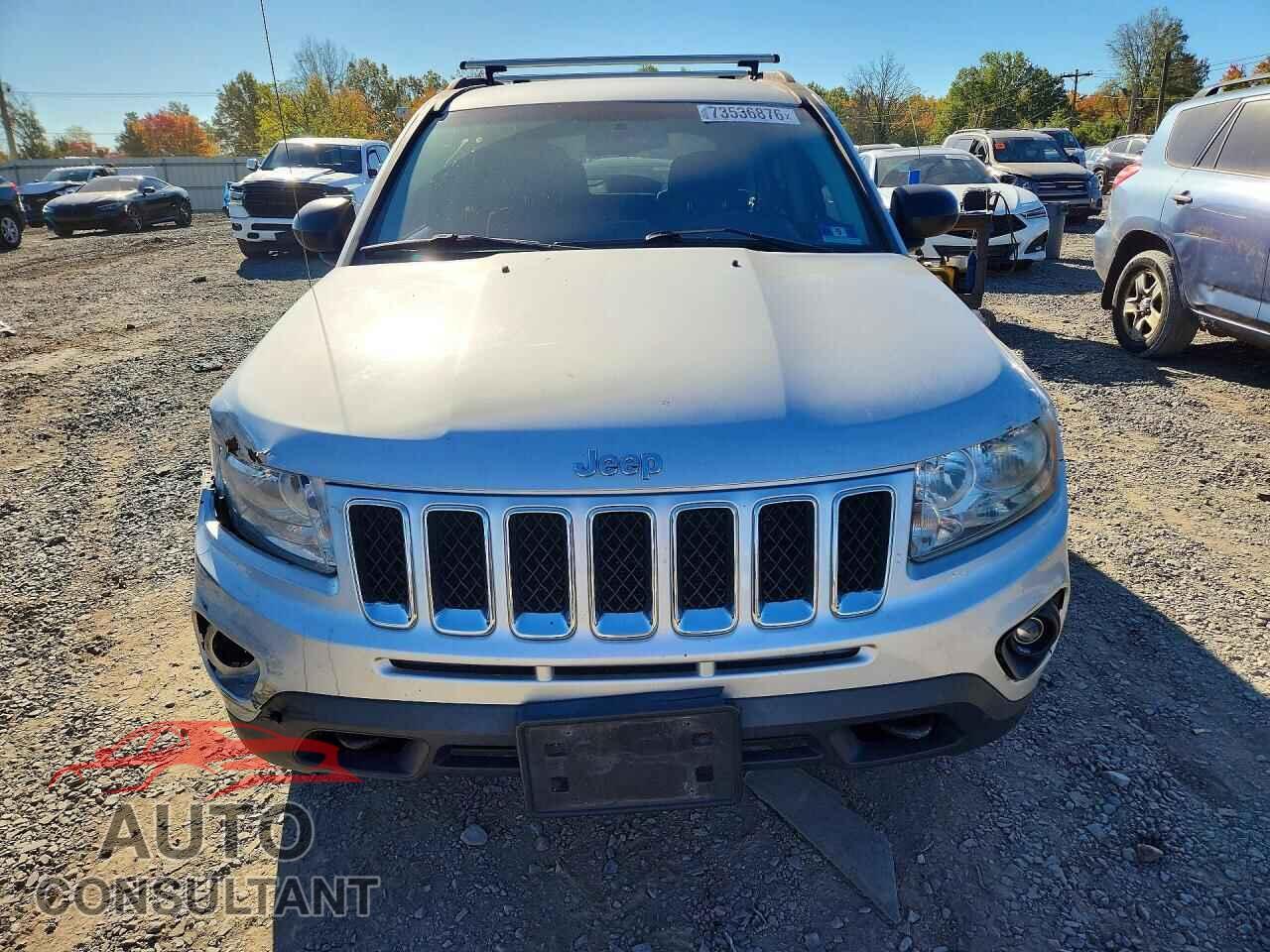 JEEP COMPASS 2011 - 1J4NF1FBXBD240603