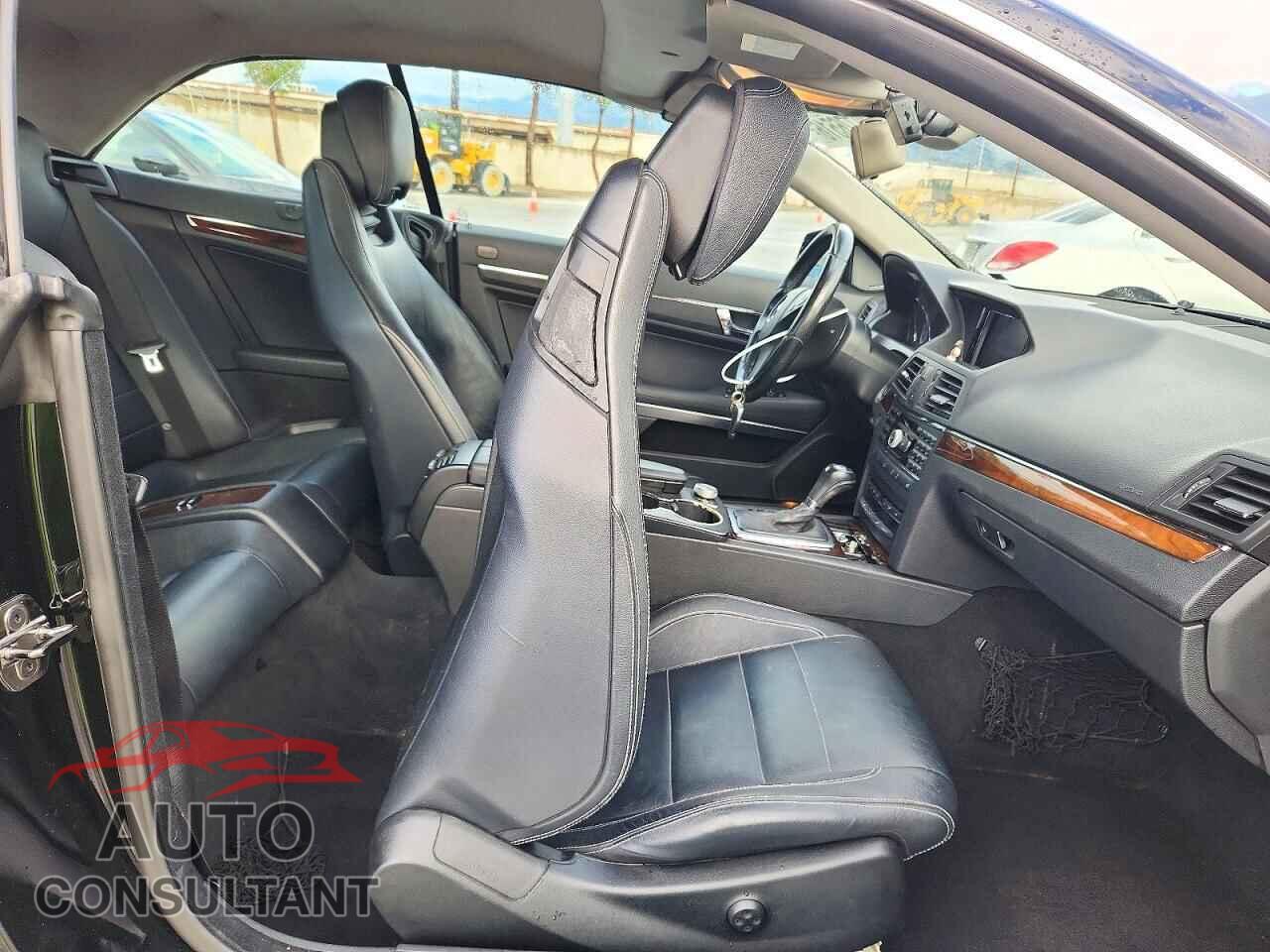 MERCEDES-BENZ E-CLASS 2011 - WDDKK5GF4BF054854