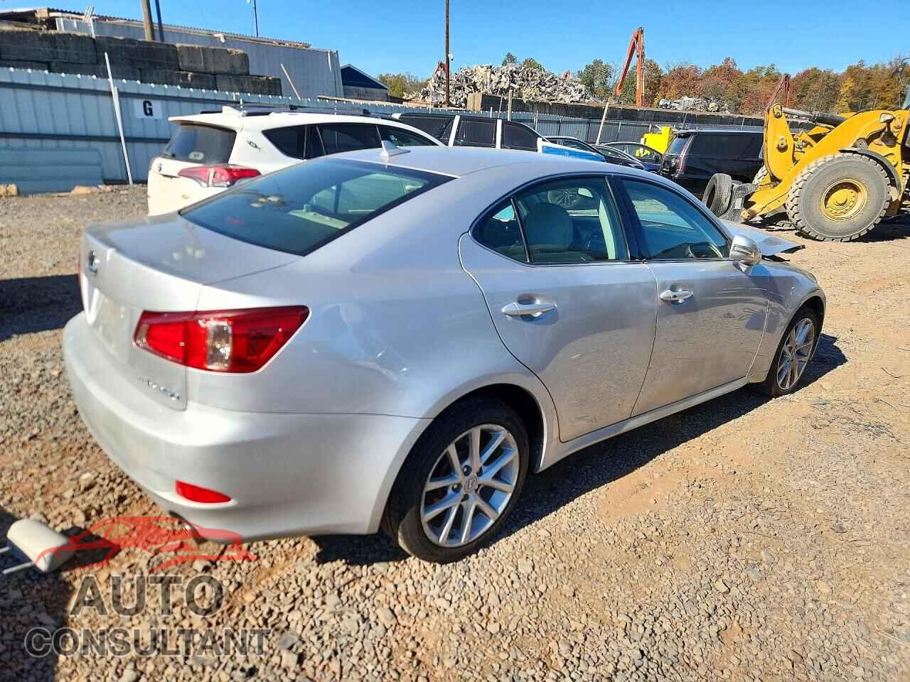 LEXUS IS 2011 - JTHCF5C22B5051459
