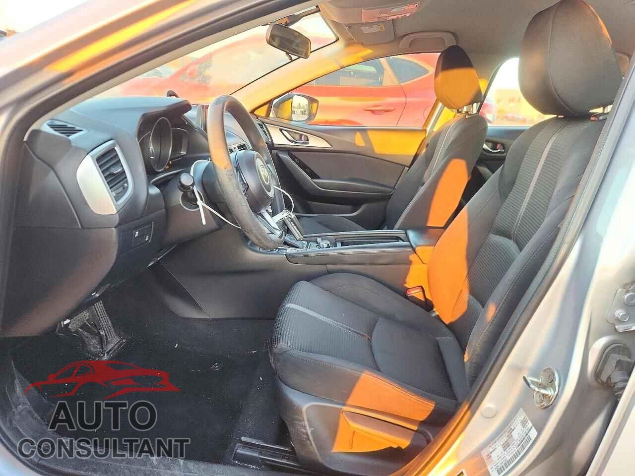MAZDA 3 2017 - 3MZBN1U72HM103207