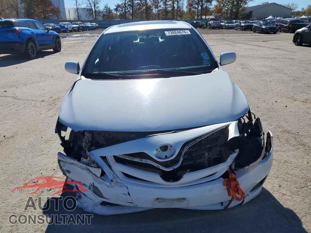 TOYOTA COROLLA 2011 - 2T1BU4EEXBC656353