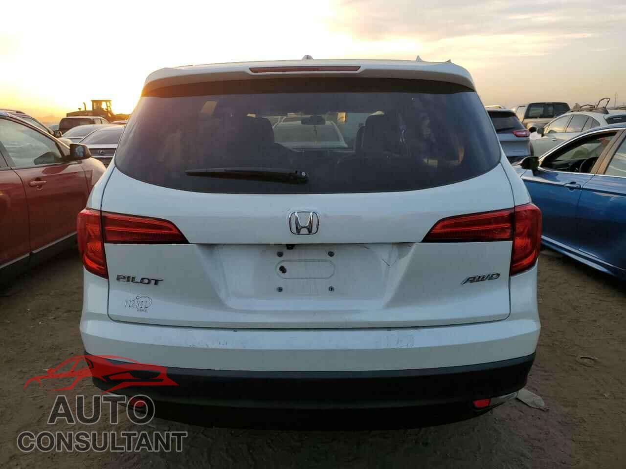 HONDA PILOT 2017 - 5FNYF6H39HB058091