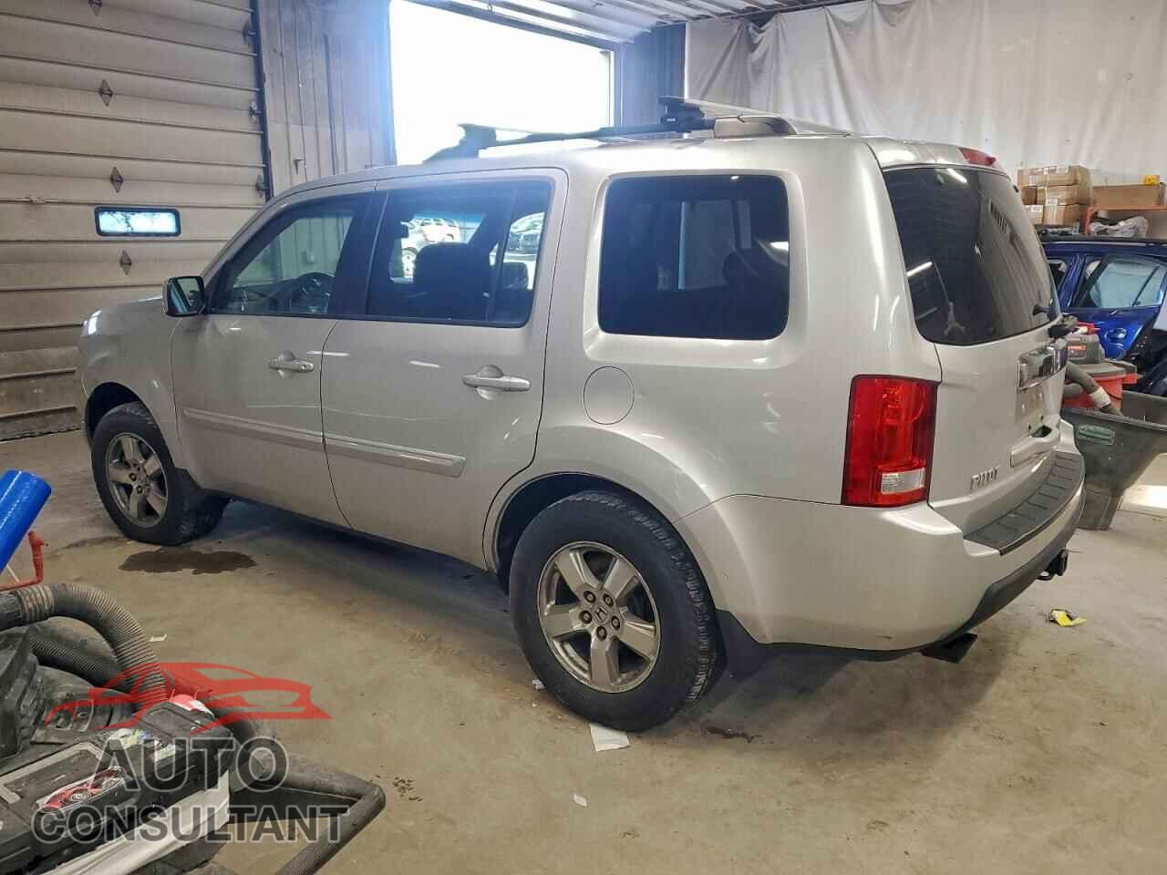 HONDA PILOT 2009 - 5FNYF48589B044299