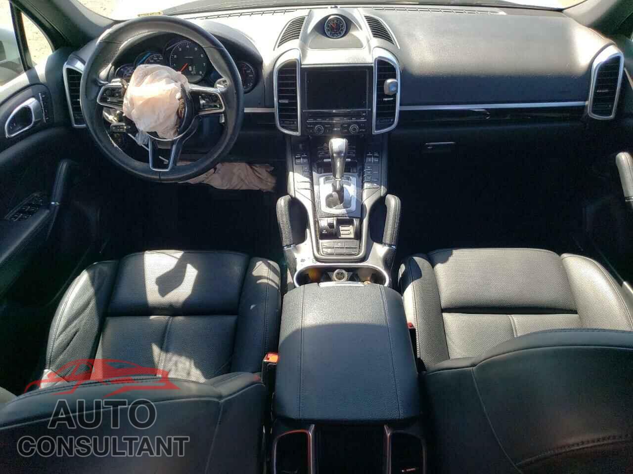 PORSCHE CAYENNE 2016 - WP1AA2A23GLA00787