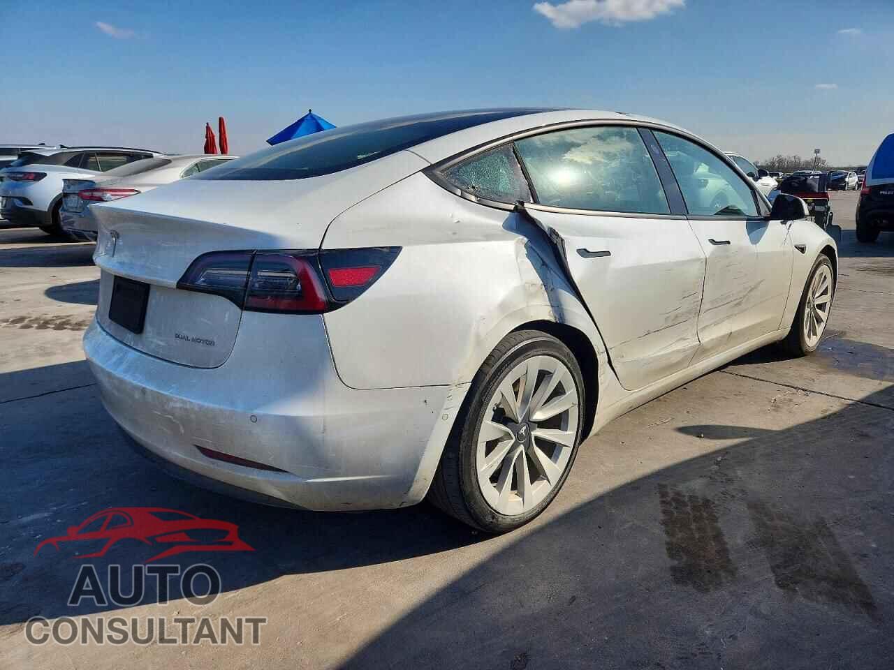 TESLA MODEL 3 2022 - 5YJ3E1EB0NF267436