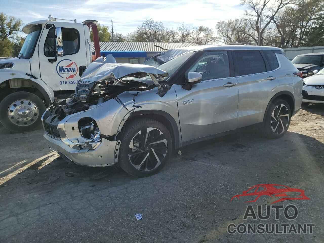MITSUBISHI OUTLANDER 2023 - JA4T5UA98PZ015638