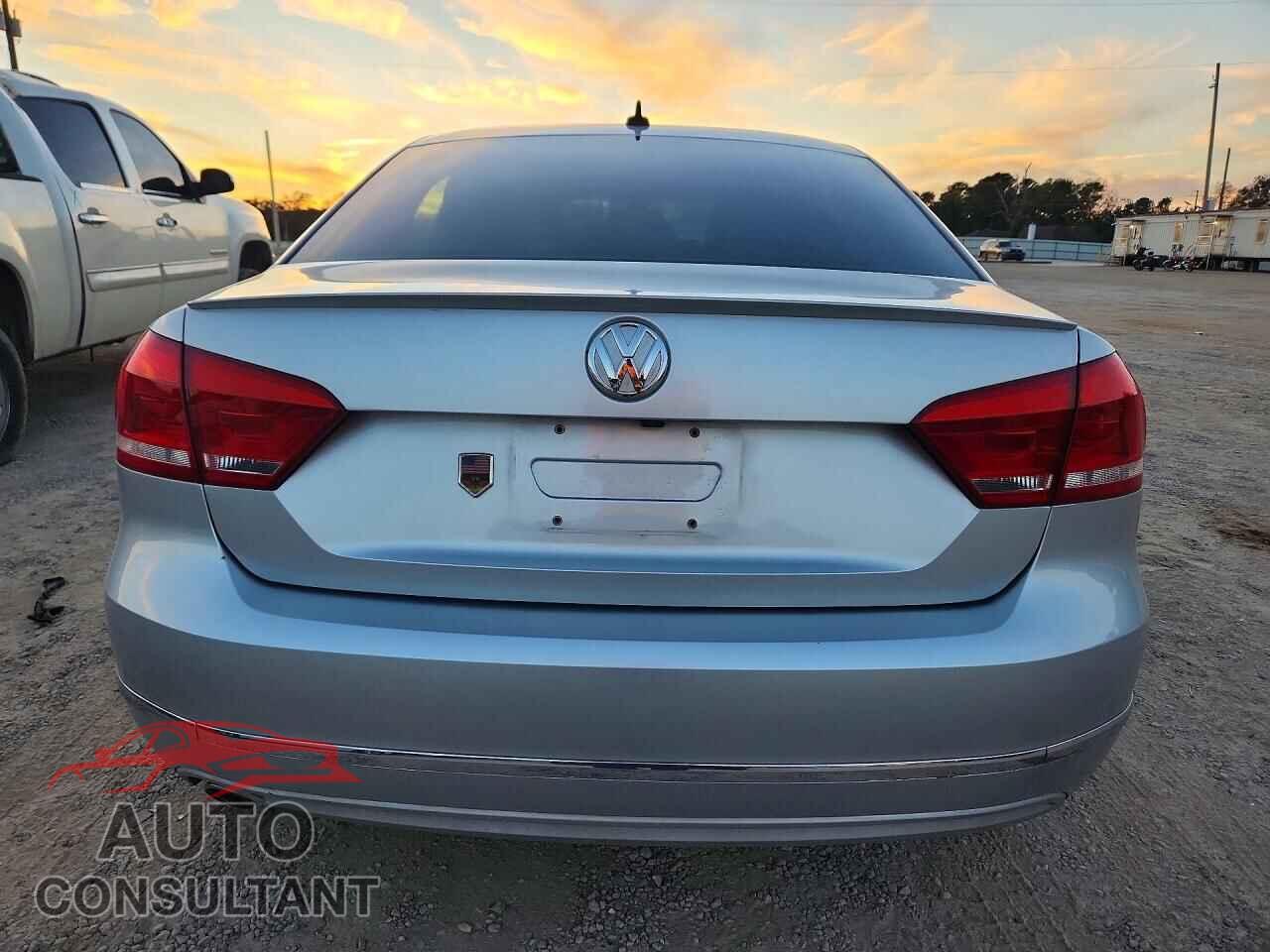 VOLKSWAGEN PASSAT 2013 - 1VWCN7A37DC062075