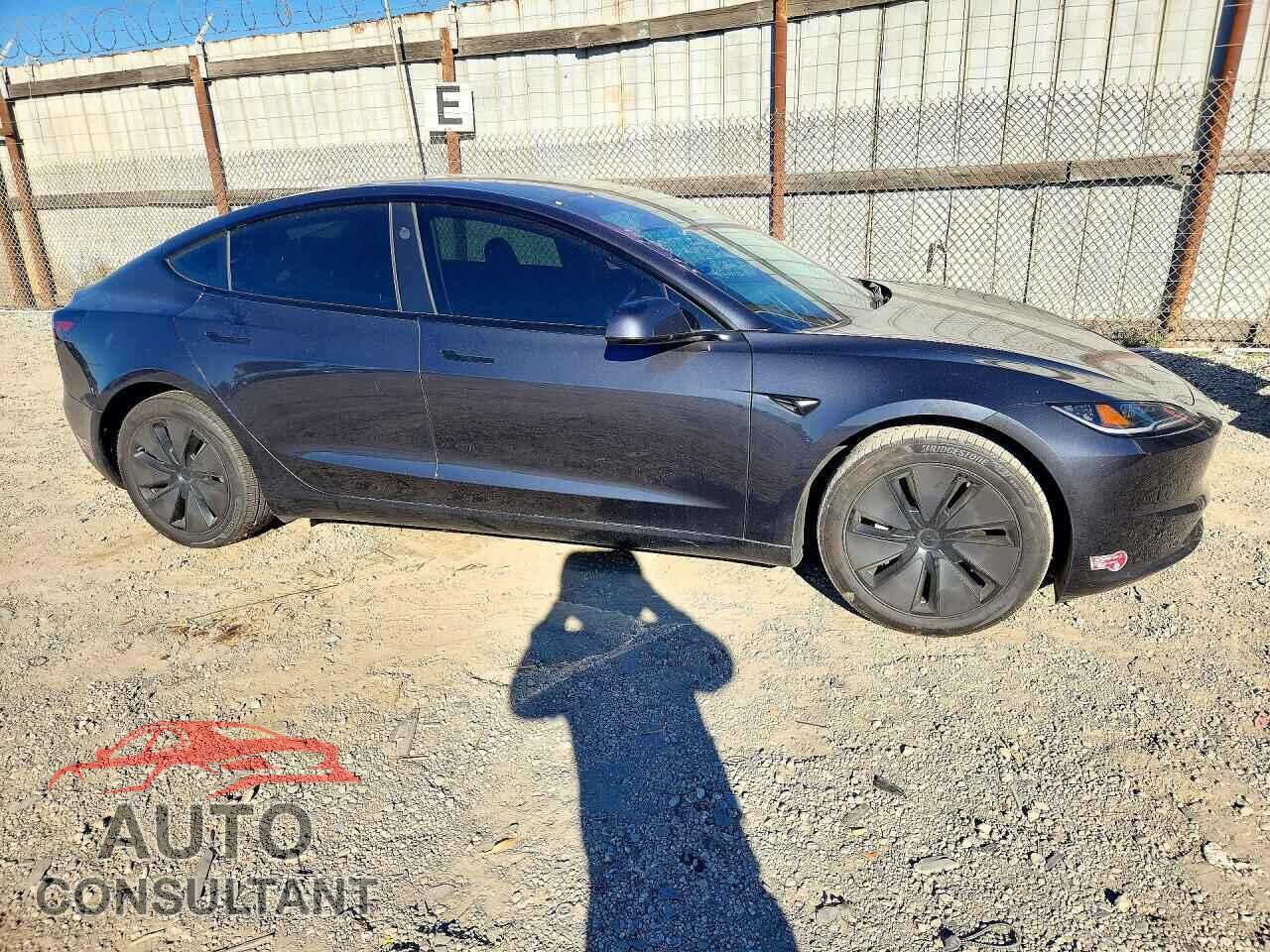 TESLA MODEL 3 2024 - 5YJ3E1EA4RF744091