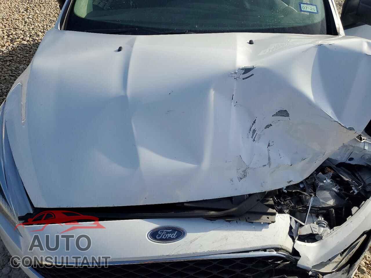 FORD FOCUS 2017 - 1FADP3E24HL341975