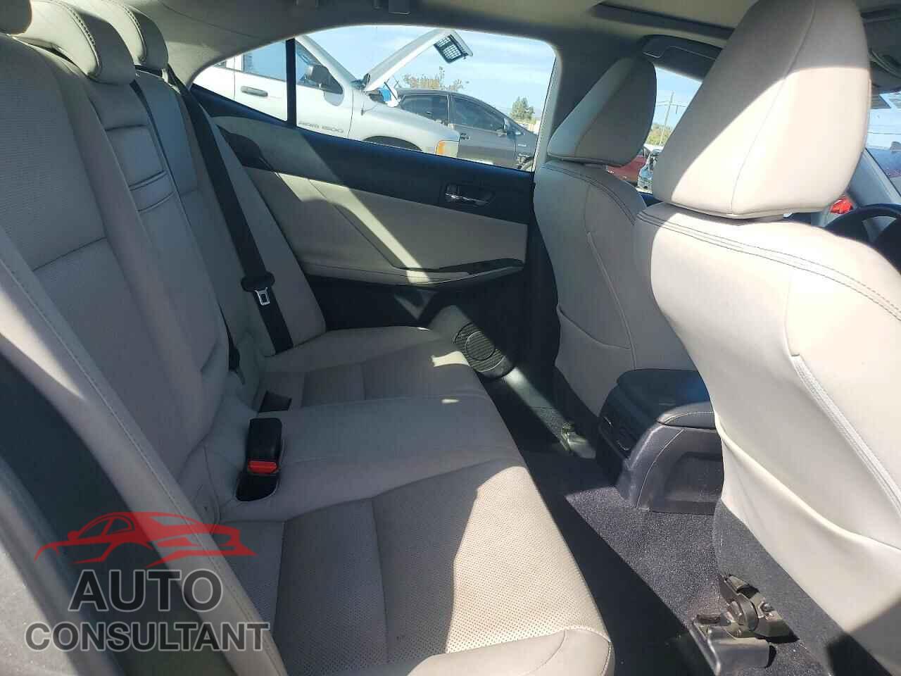 LEXUS IS 2014 - JTHBF1D23E5038520