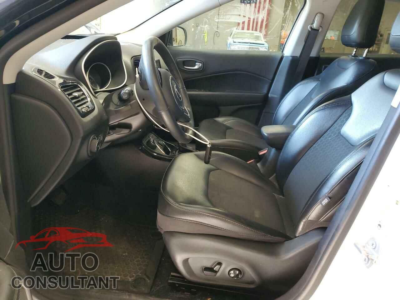 JEEP COMPASS 2018 - 3C4NJDBB2JT298841