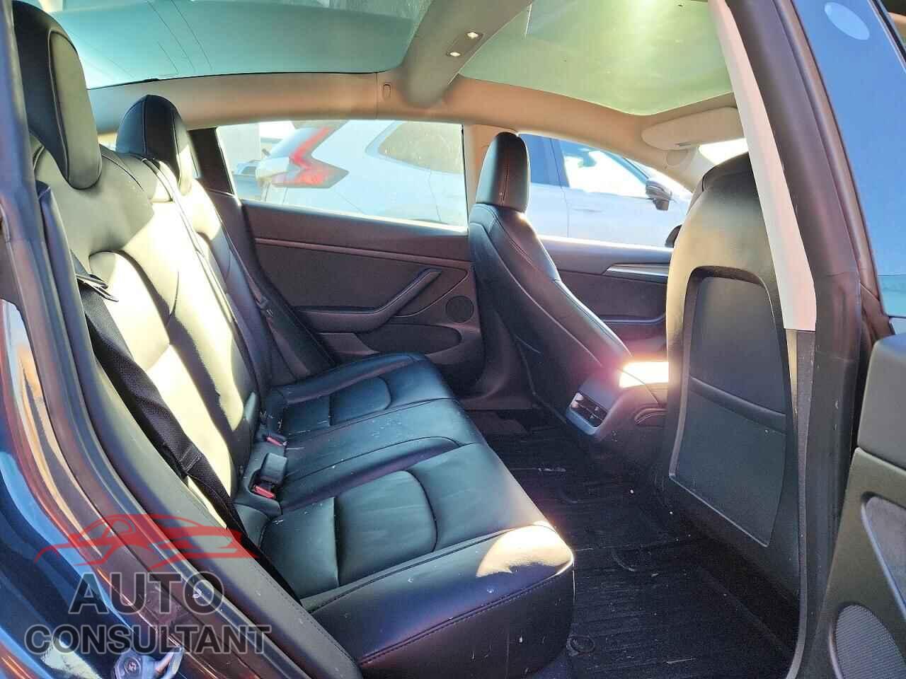 TESLA MODEL 3 2023 - 5YJ3E1EA5PF560243