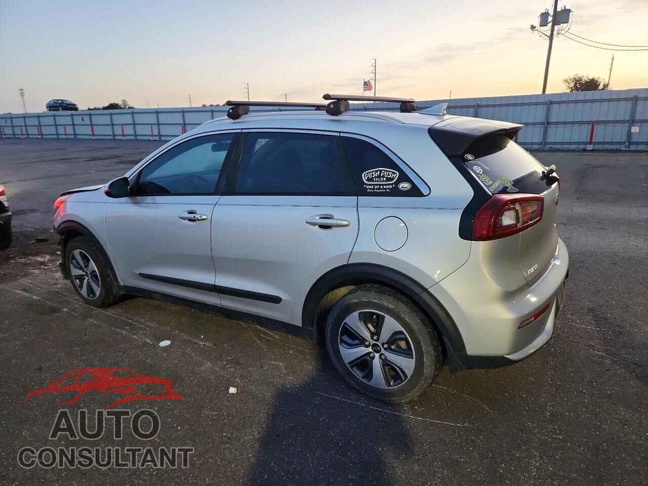 KIA NIRO 2018 - KNDCB3LCXJ5116907