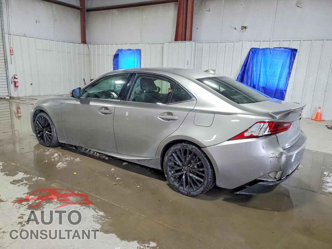 LEXUS IS 2015 - JTHCF1D25F5020719