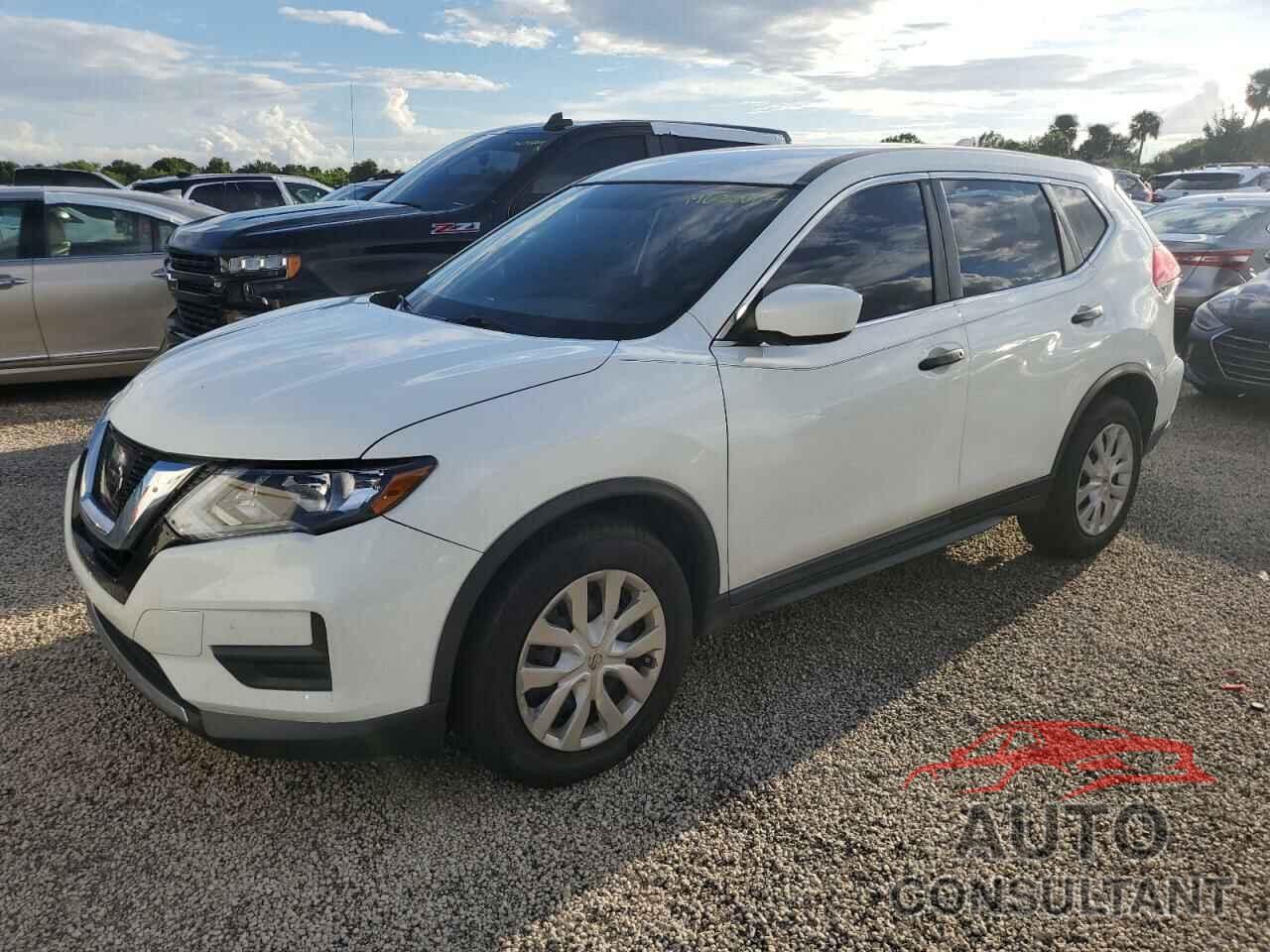 NISSAN ROGUE 2017 - KNMAT2MT0HP562379