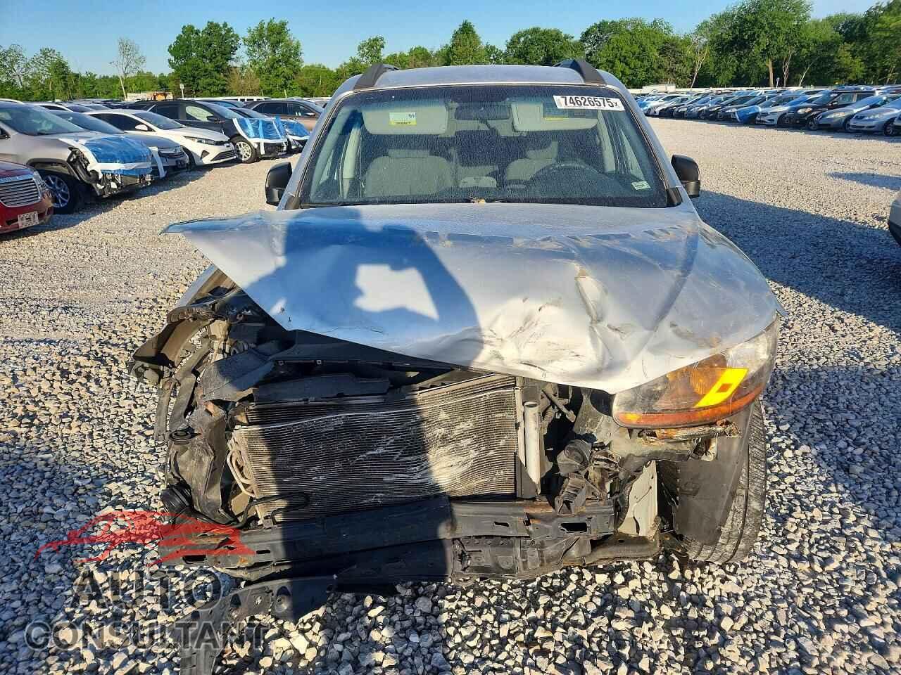 HYUNDAI SANTA FE 2010 - 5NMSG3AB5AH379049