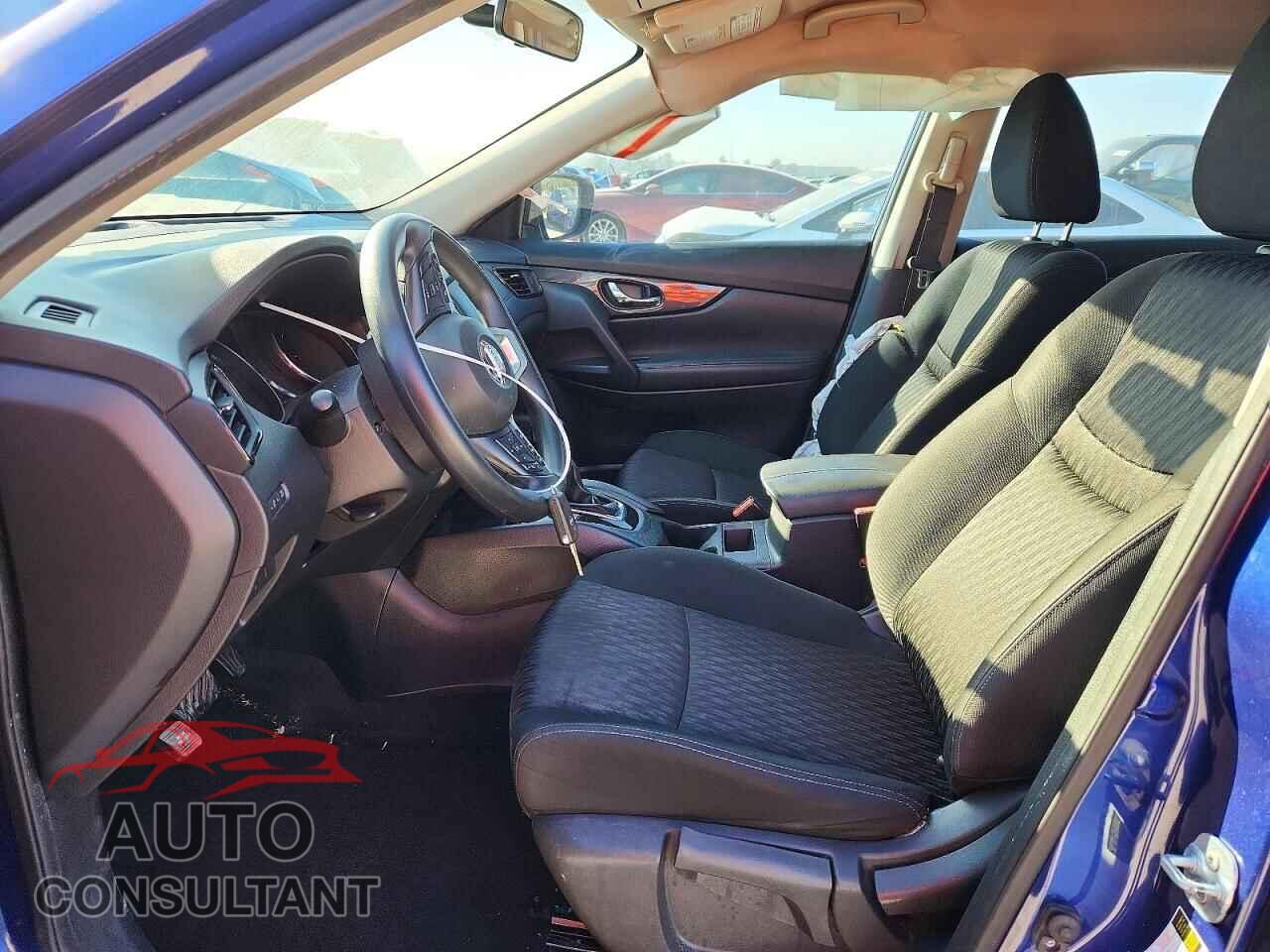 NISSAN ROGUE 2017 - KNMAT2MTXHP528210