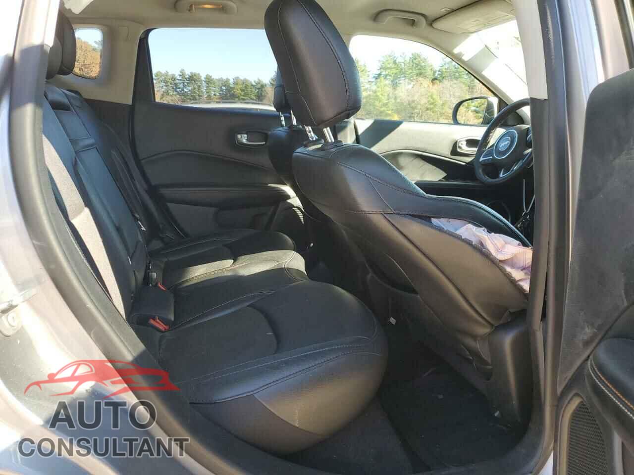 JEEP COMPASS 2019 - 3C4NJDBB5KT741999