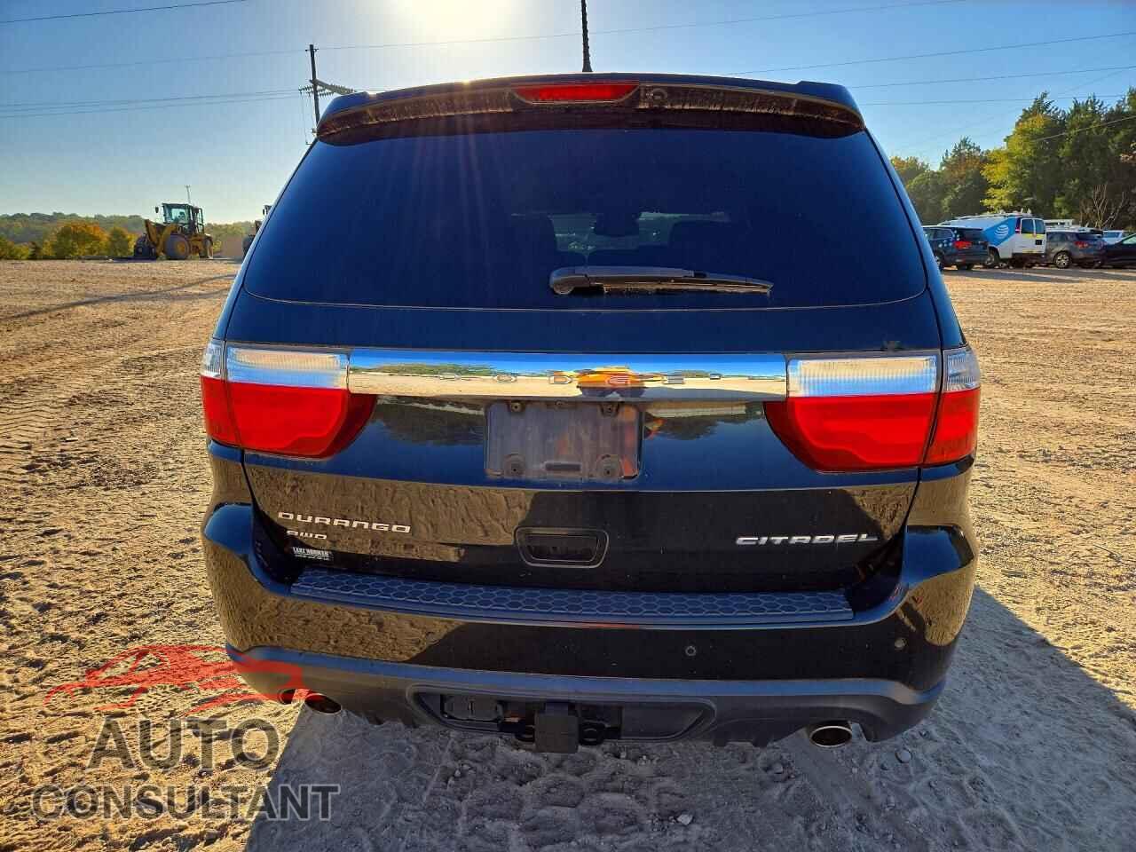 DODGE DURANGO 2013 - 1C4SDJET1DC500663