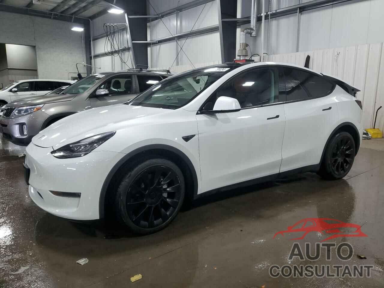 TESLA MODEL Y 2020 - 5YJYGDEF8LF002720