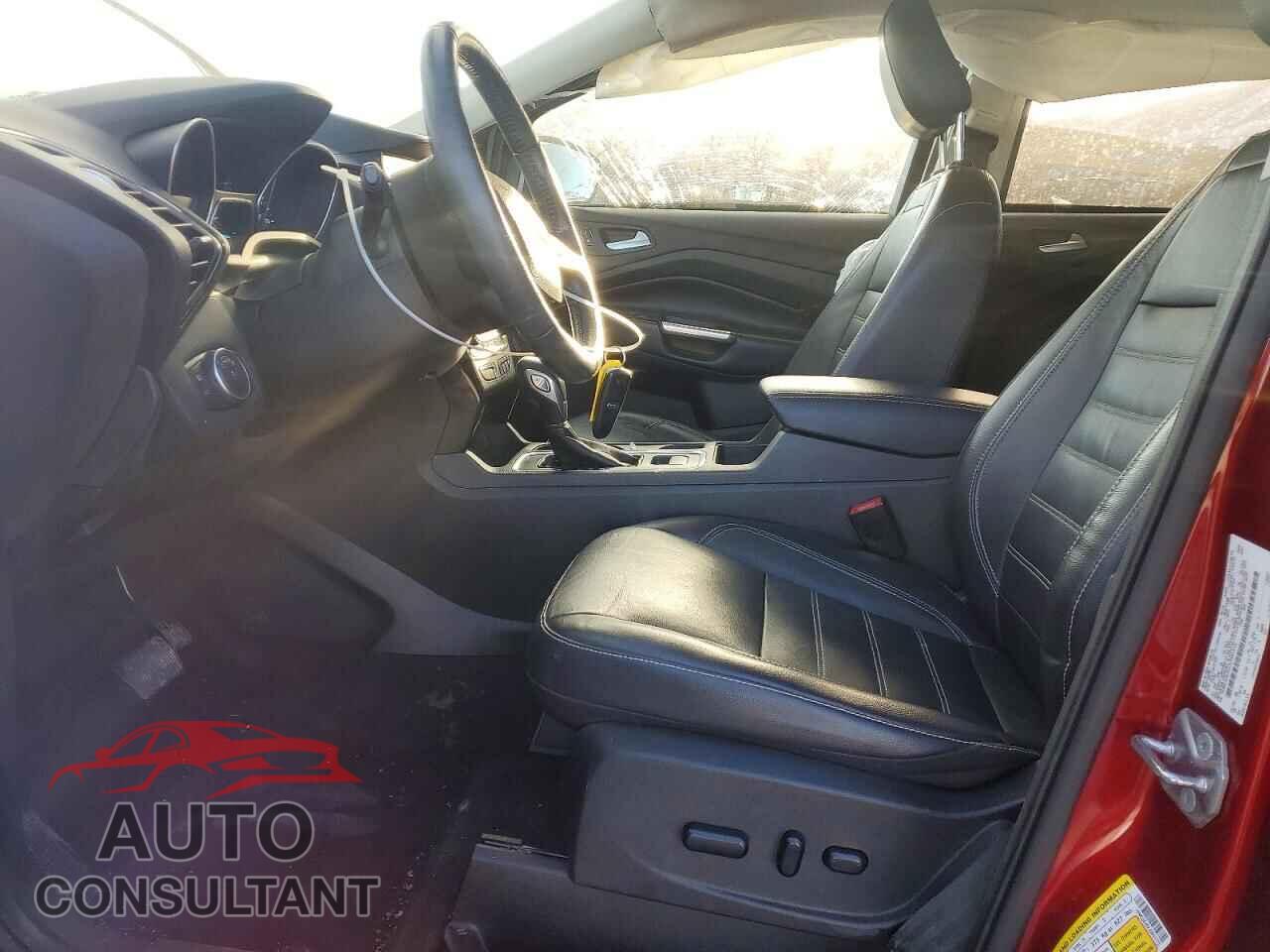 FORD ESCAPE 2018 - 1FMCU0J92JUD51173