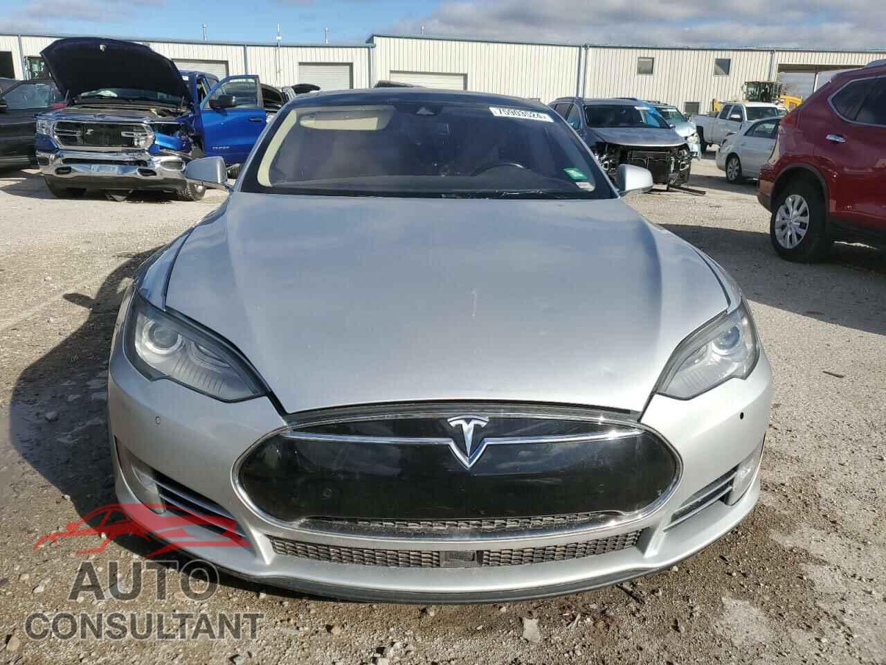 TESLA MODEL S 2015 - 5YJSA1H2XFFP73196