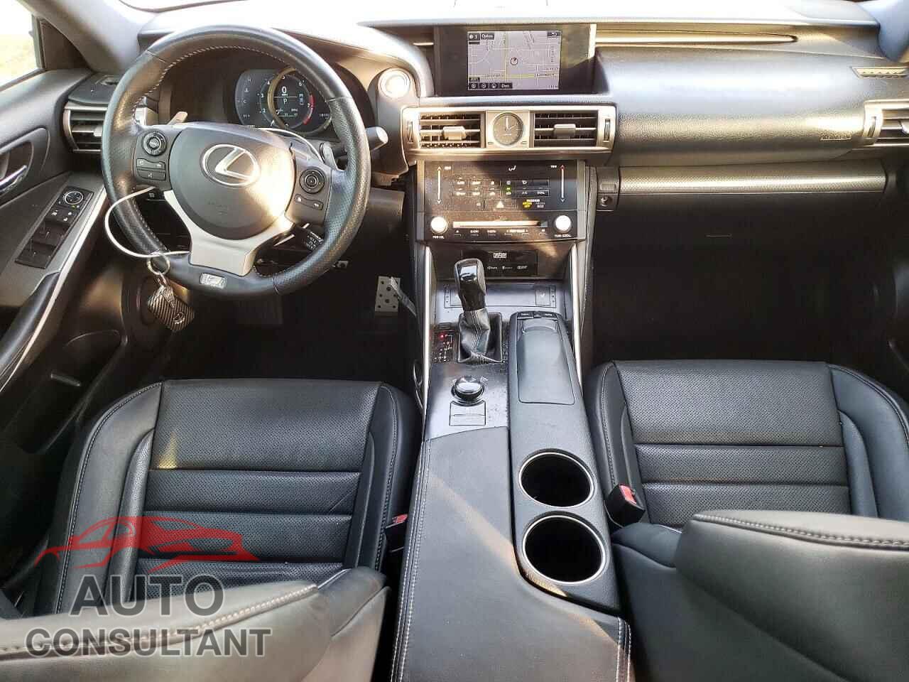 LEXUS IS 2014 - JTHBE1D24E5011328