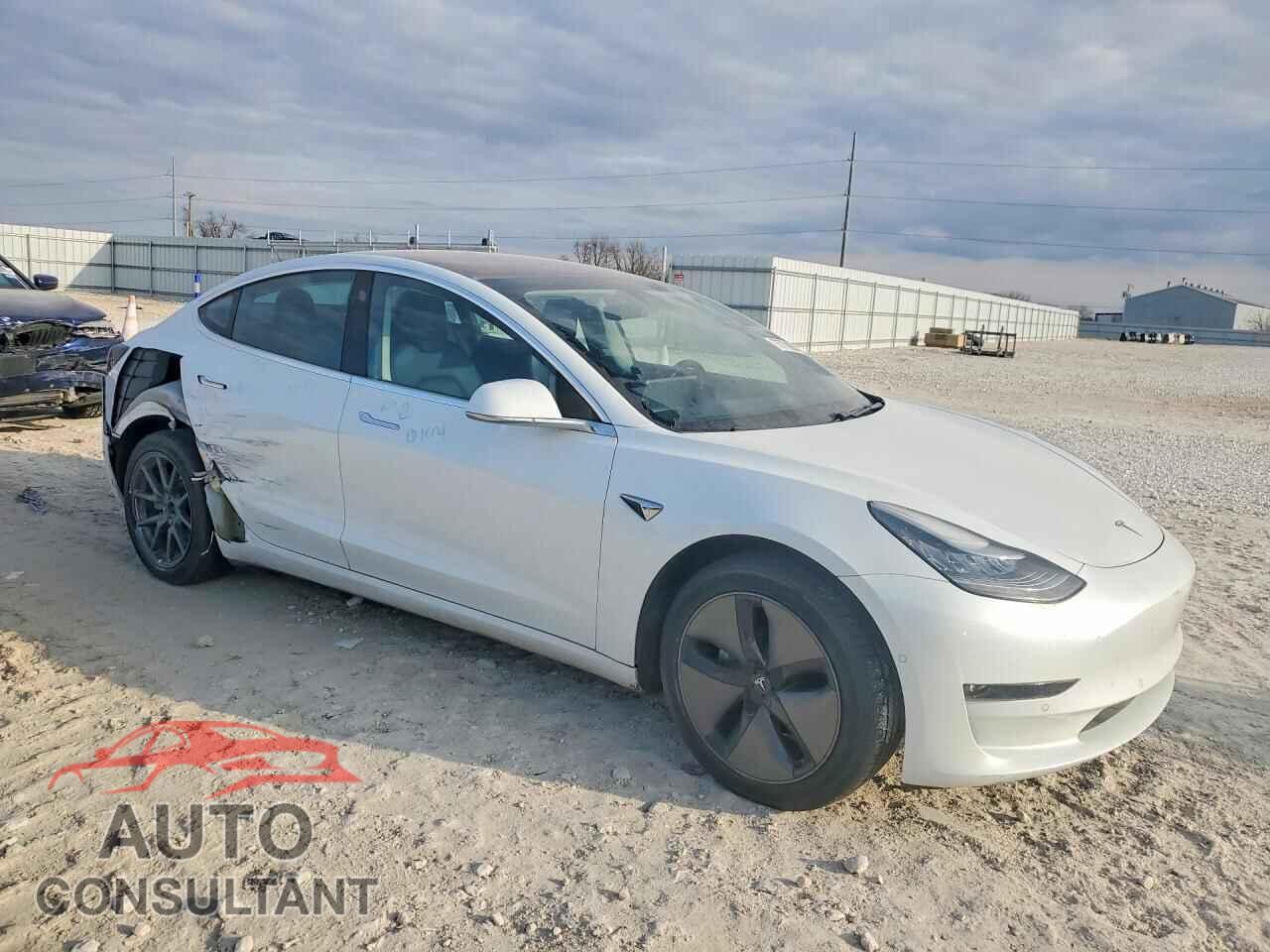 TESLA MODEL 3 2018 - 5YJ3E1EA2JF076117