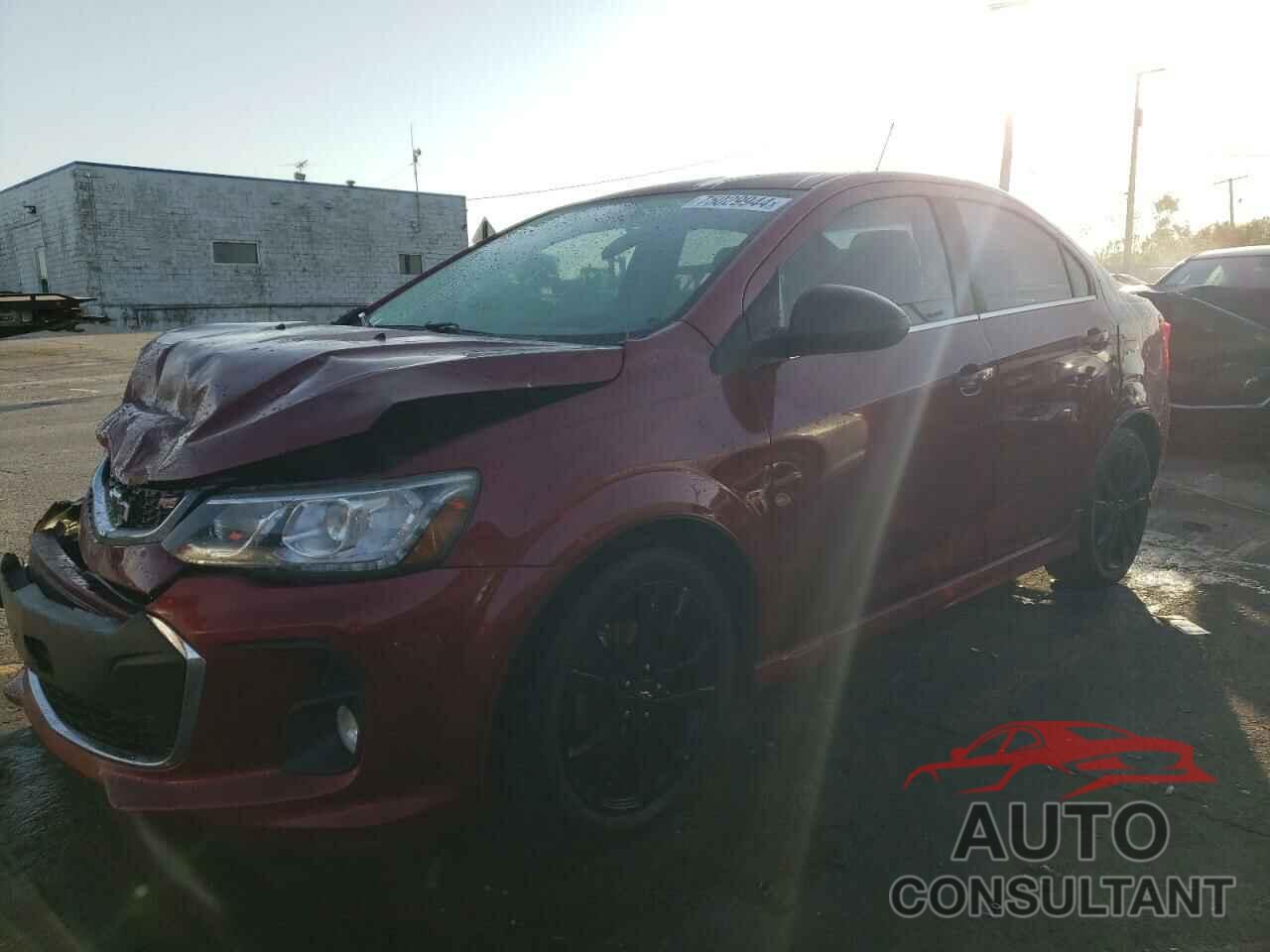 CHEVROLET SONIC 2018 - 1G1JF5SB1J4101257