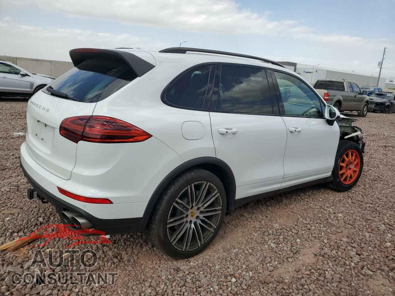 PORSCHE CAYENNE 2016 - WP1AB2A23GLA95011