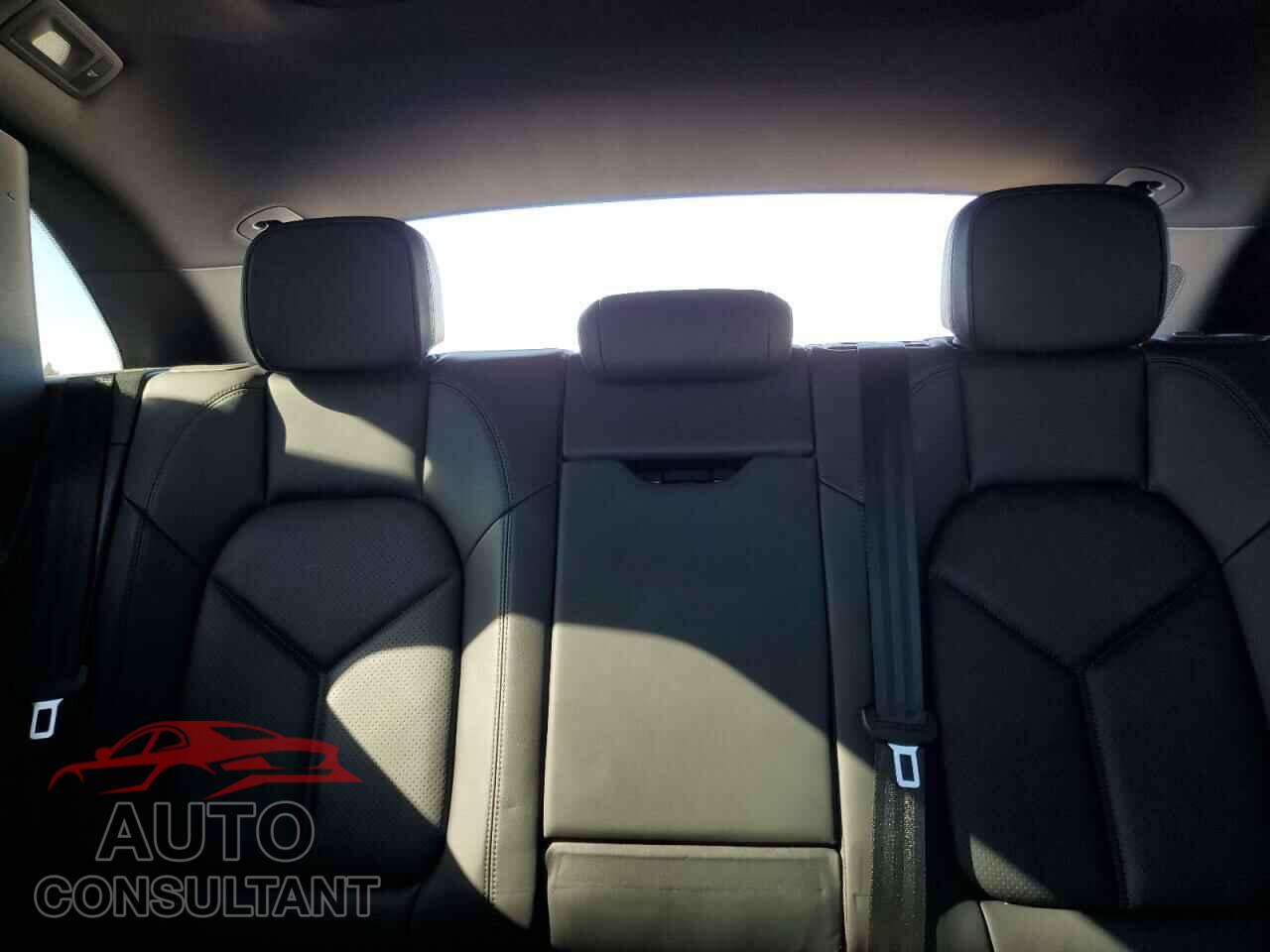 PORSCHE MACAN 2018 - WP1AA2A52JLB23997