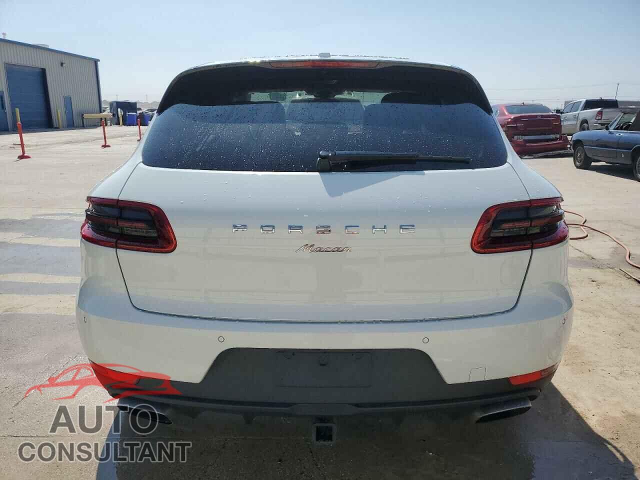 PORSCHE MACAN 2017 - WP1AA2A54HLB80471