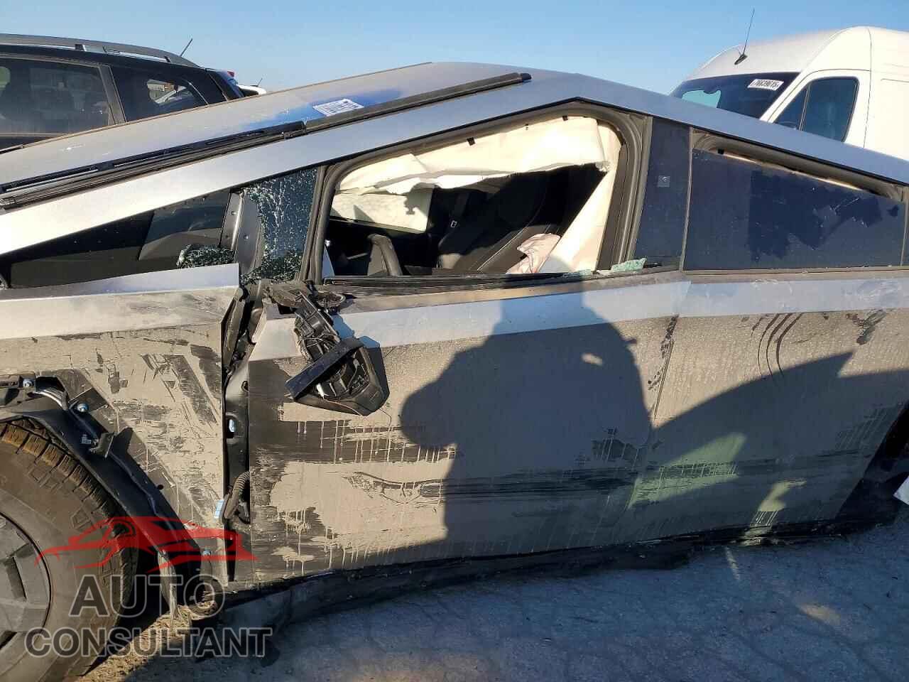 TESLA CYBERTRUCK 2025 - 7G2CEHED1SA064295